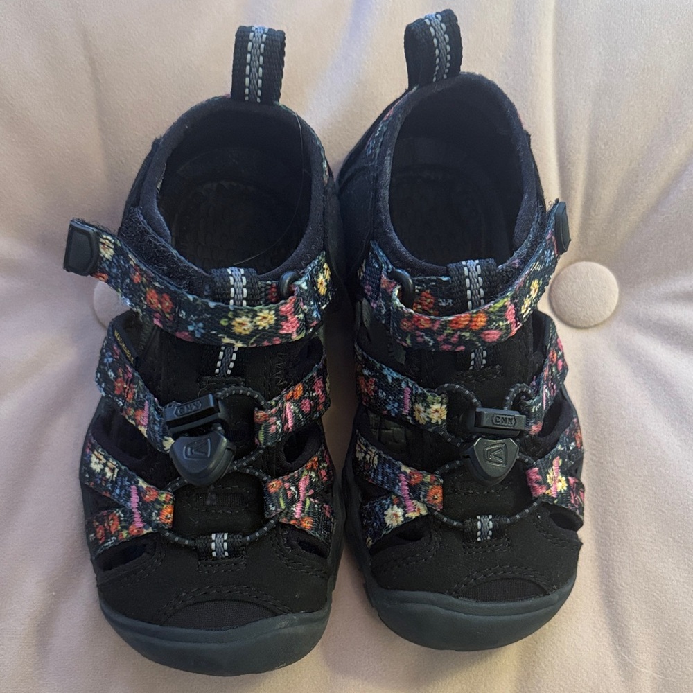 Keen Kids Black and Multicolor Sandals